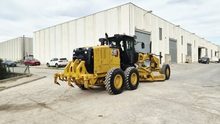 CATERPILLAR  140 AWD ***IMPECCABLE***
