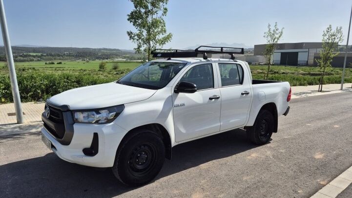 TOYOTA  HILUX 4x4 ***DOUBLE CAB***
