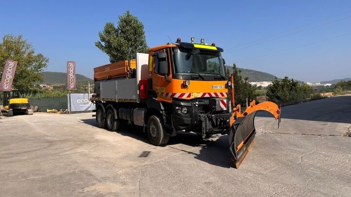 RENAULT K460 6X6 ***SNOW PLOW WITH SALT SPREADER***