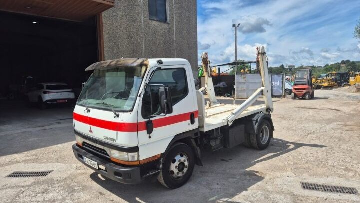 MITSUBISHI CANTER ***PORTACONTENEDORES***