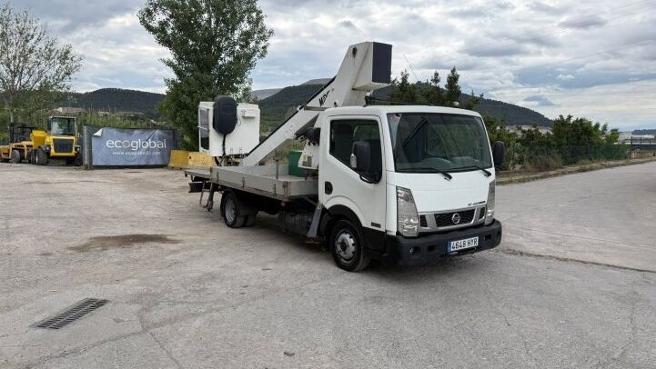 NISSAN  CABSTAR NT400 CESTA ELEVADORA 
