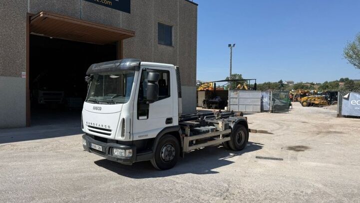 IVECO  EUROCARGO 100E22 **HOOKLIFT CONTAINER TRUCK**