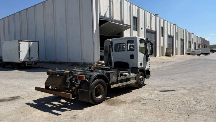 IVECO  EUROCARGO 100E22 **HOOKLIFT CONTAINER TRUCK**