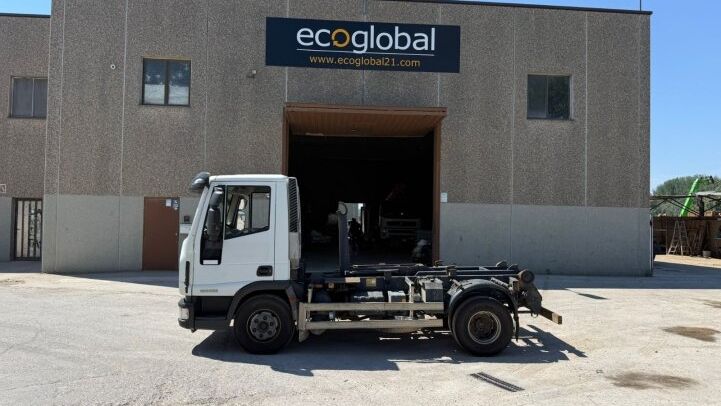 IVECO  EUROCARGO 100E22 **HOOKLIFT CONTAINER TRUCK**