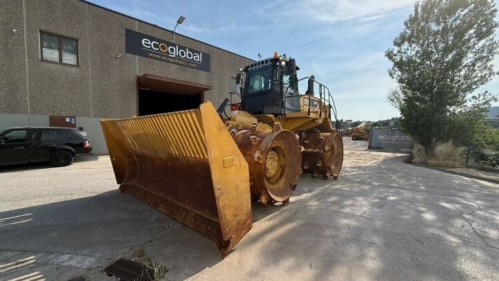 CATERPILLAR  826K **WASTE COMPACTOR**