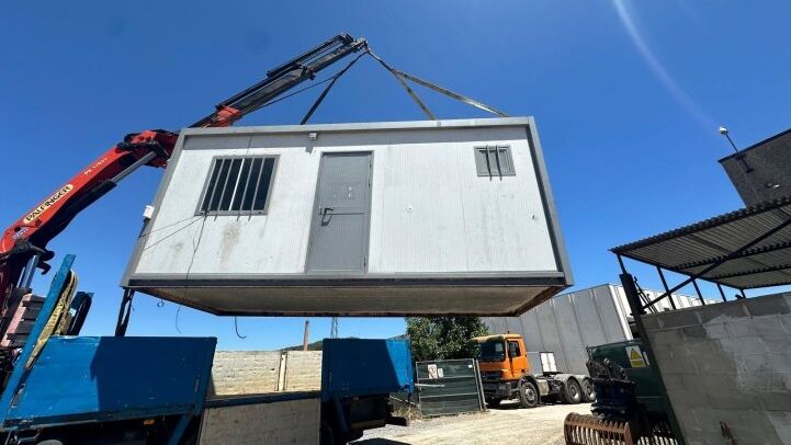- CASETA D’OBRA