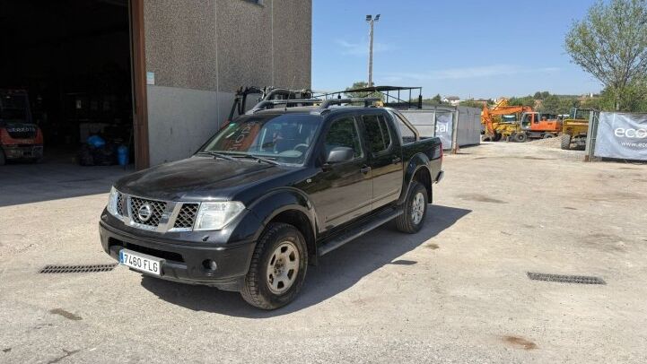 NISSAN NAVARA D40