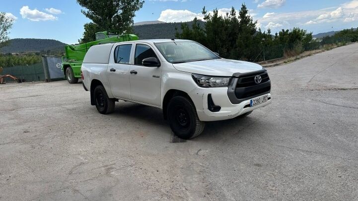 TOYOTA  HILUX DOUBLE CAB GX 4x4