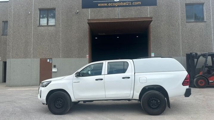 TOYOTA  HILUX DOUBLE CAB GX 4x4