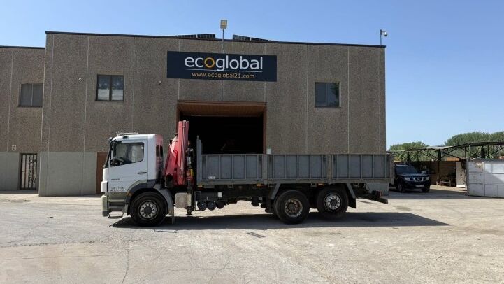 MERCEDES BENZ AXOR 2533 **FASSI F170 CRANE**