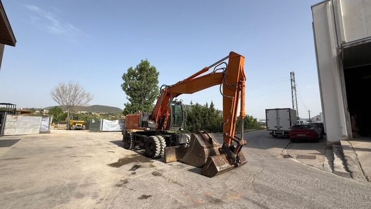 HITACHI  ZX160W ***REGISTERED***