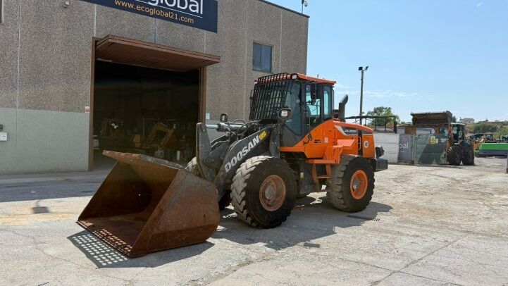 DOOSAN  DL200-5 **WHEEL LOADER**