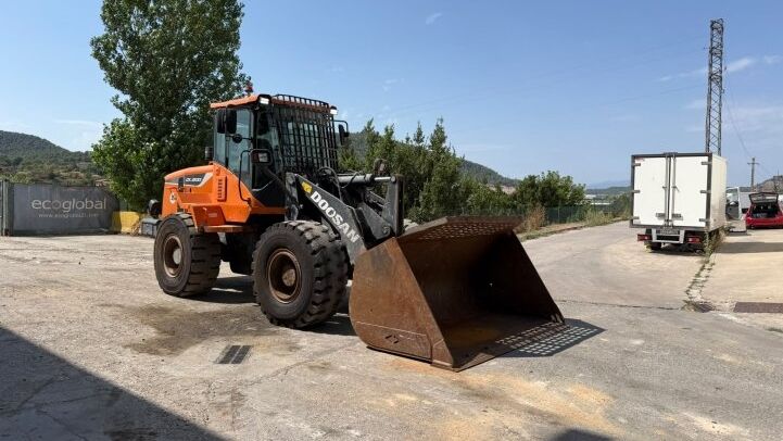 DOOSAN DL200-5 **WHEEL LOADER**