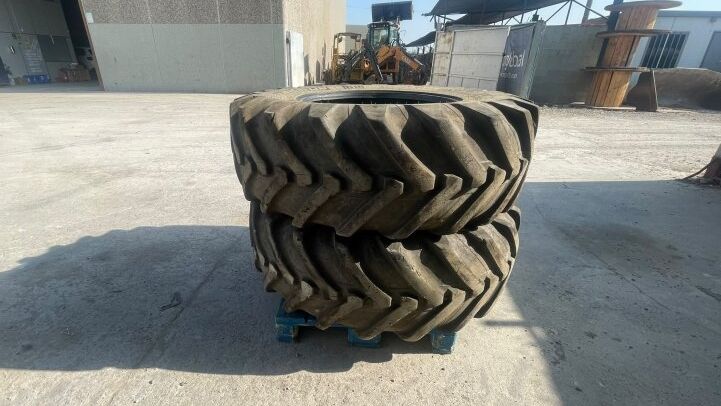 MICHELIN  440/80 R28 IND (16.9R28)