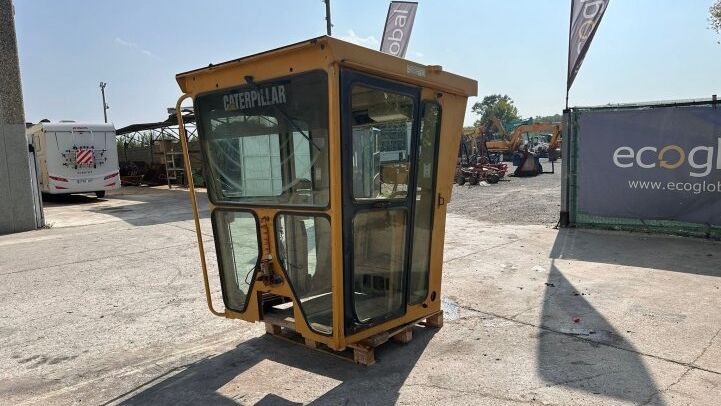 - CABINA PER A NIVELLADOR CATERPILLAR