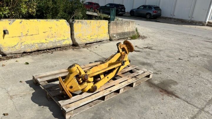 - CATERPILLAR COMPLETE FRONT AXLE