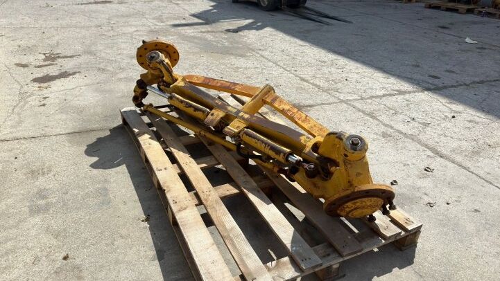 - CATERPILLAR COMPLETE FRONT AXLE