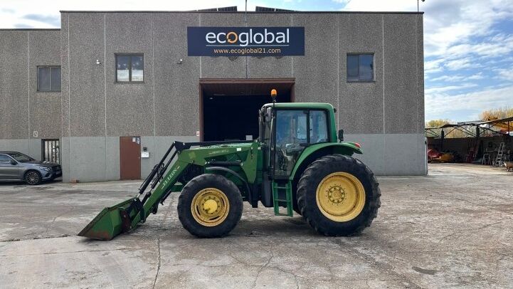 JOHN DEERE  6620 AVEC PELLE