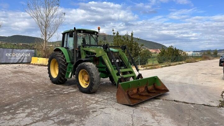 JOHN DEERE  6620 CON PALA