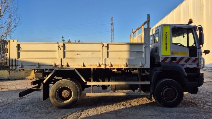 IVECO  TRAKKER 4X4 ***KIPPER***