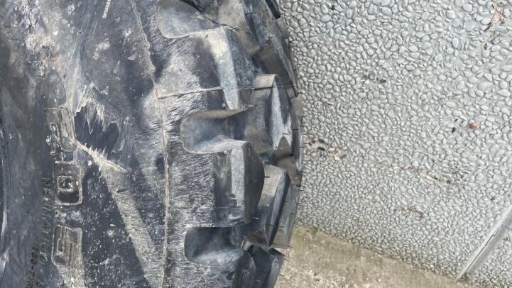 - 20.5R25 TIRE