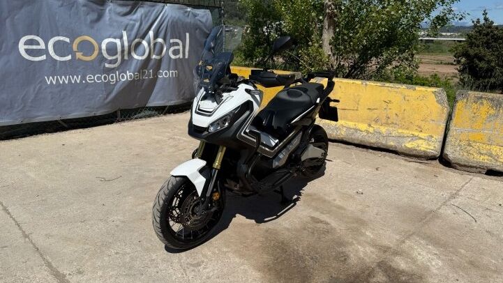 - HONDA ADV-750 MOTORCYCLE