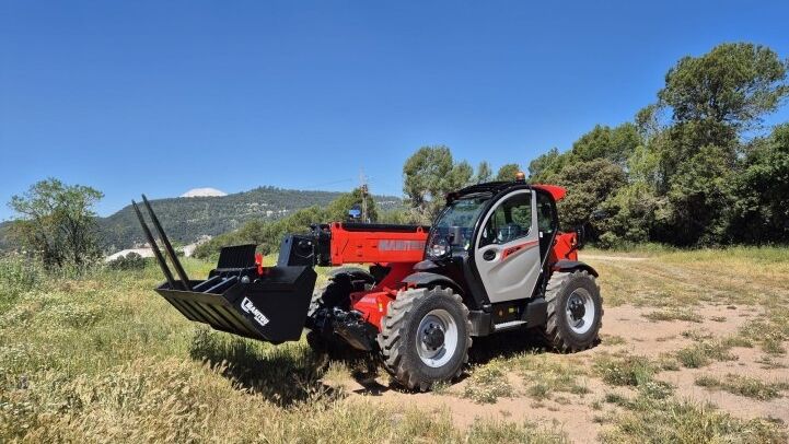 - TELESCOPIC MANIPULATOR RENTAL