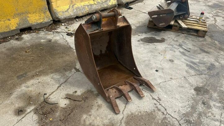 - SAUCEPAN 53 CM