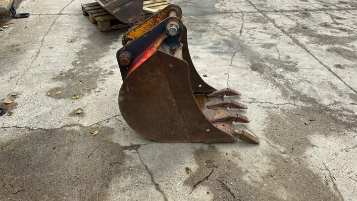 - SAUCEPAN 53 CM