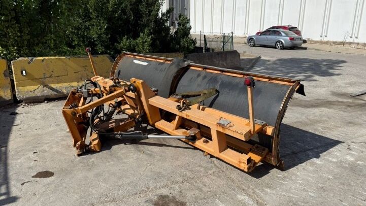 - SNOW PLOW BLADE