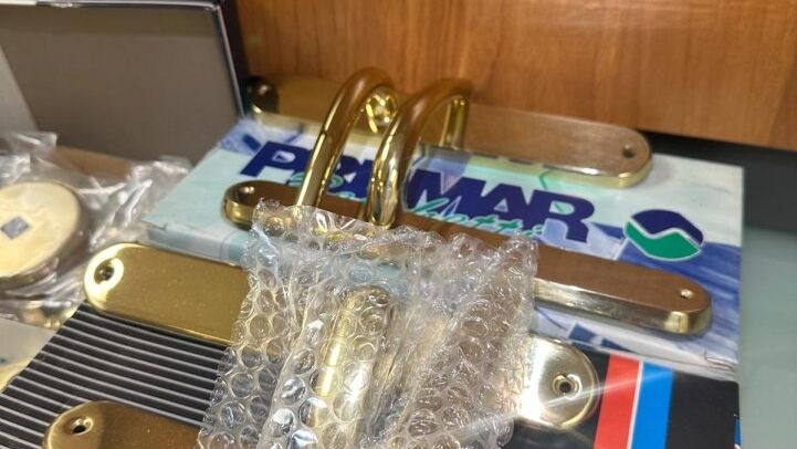 - LOTE DE MANILLAS PARA PUERTAS