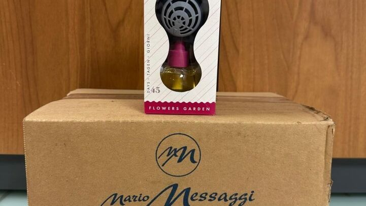 - LOT Mario Messaggi Flowers Garden Car Air Freshener