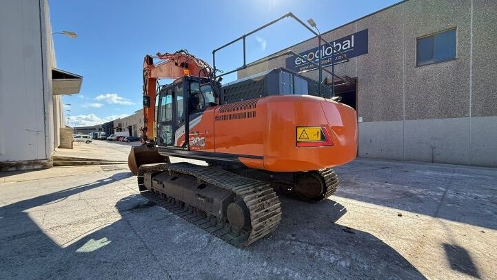 HITACHI ZX300 LC-7