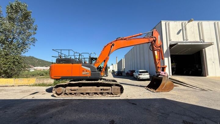 HITACHI ZX300 LC-7