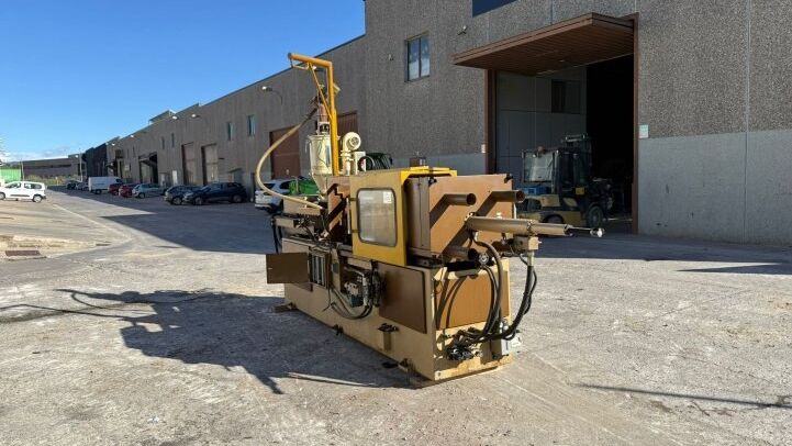 SOMAR PLASTIC INJECTION MACHINE 125TN