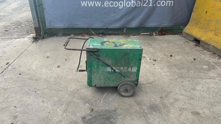 - WELDING MACHINE