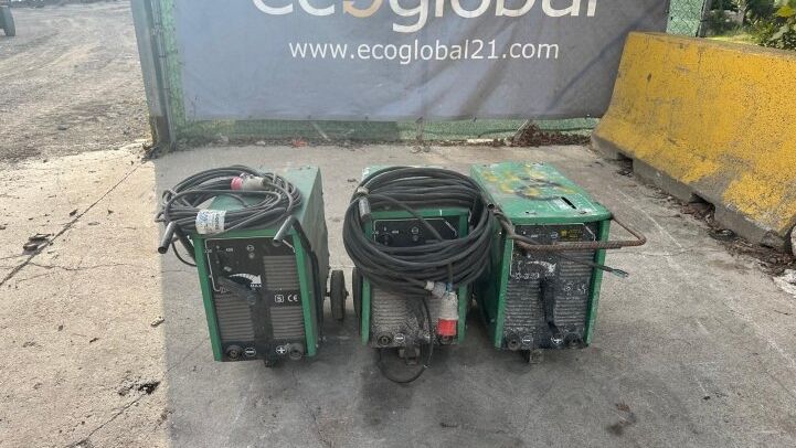 - MACHINE À SOUDER PRAXAIR