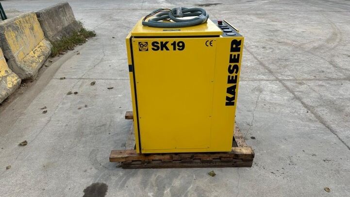 - COMPRESSEUR KAESER SK19 AVEC SÉCHEUR