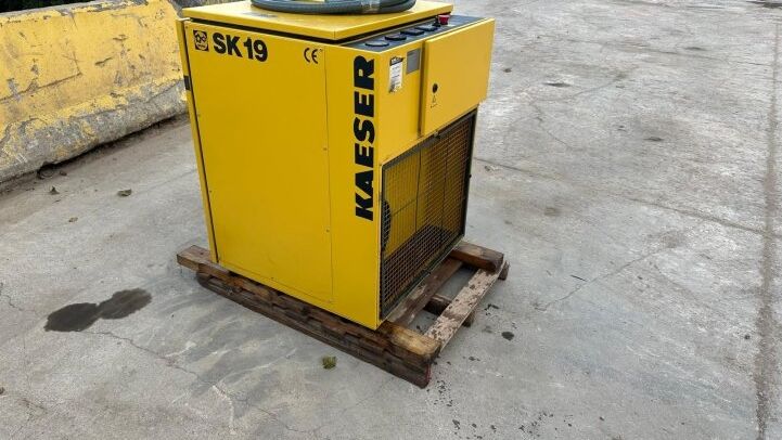 - COMPRESSEUR KAESER SK19 AVEC SÉCHEUR