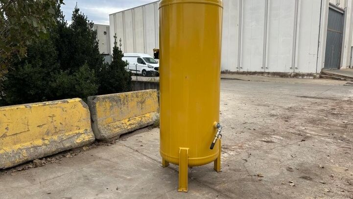 -  DEPOSITO A PRESIÓN