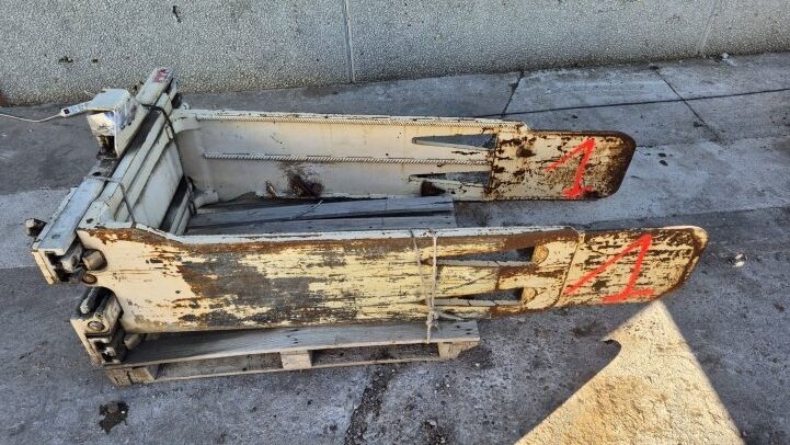 - PINZA PARA BALAS CEBRIA